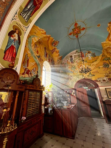 Интерьер храма